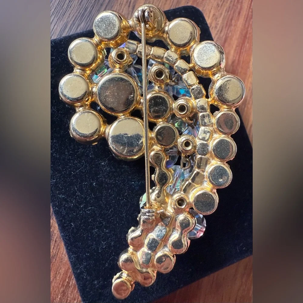 Elegant VTG Juliana DeLizza & Elster Cha Cha Clear Rhinestone Beaded Brooch Pin